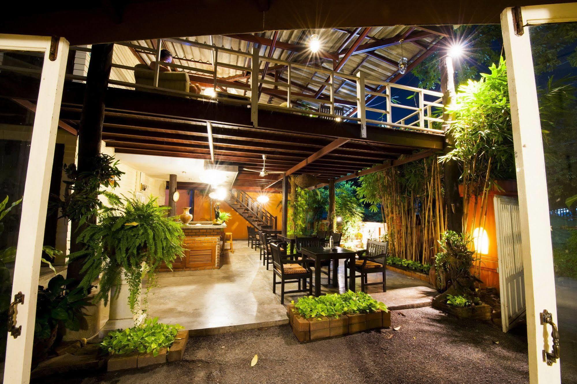 Hotel Smile House Boutique Chiang Mai Exterior foto